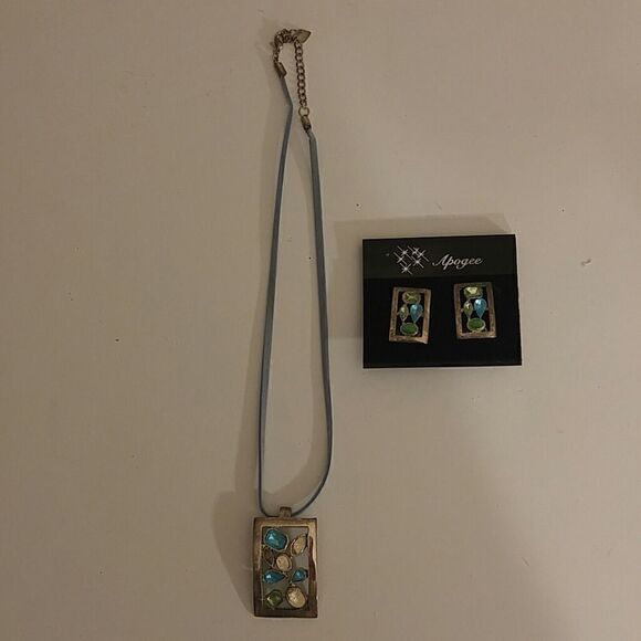 LADIES APOGEE NECKLACE/ EARRING SET - Picture 3 of 4